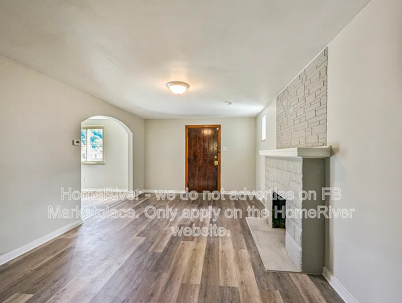 3 bed, 1.0 bath, 1056 sqft, $1,300 — Photo 3