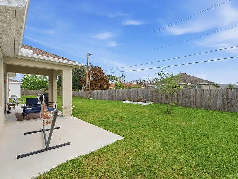 3133 SW Centamino St — Photo 17