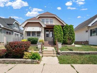 2136 S 72nd STREET, West Allis, WI, 53219