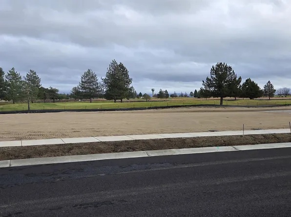 1454 N High Desert Dr, Deer Park, WA 99006