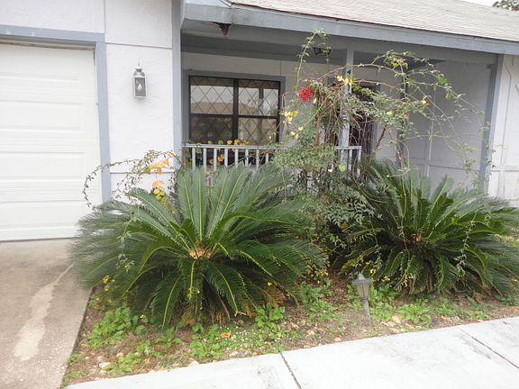 2nd image of 112 Wood Haven Dr
