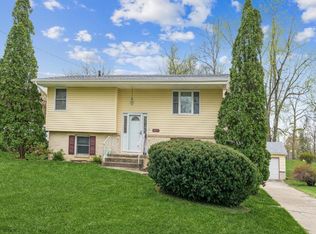 4863 Solinda Dr, Pleasant Hill, IA 50327