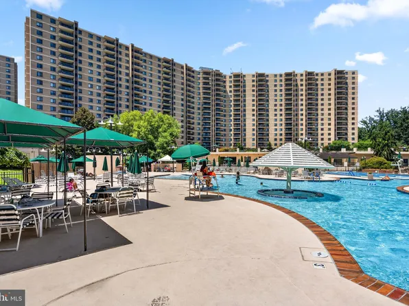 205 Yoakum Pkwy, Alexandria, VA