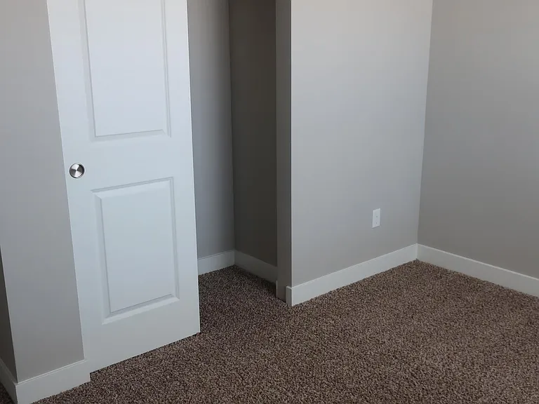1099 New Oak Ln — Photo 5