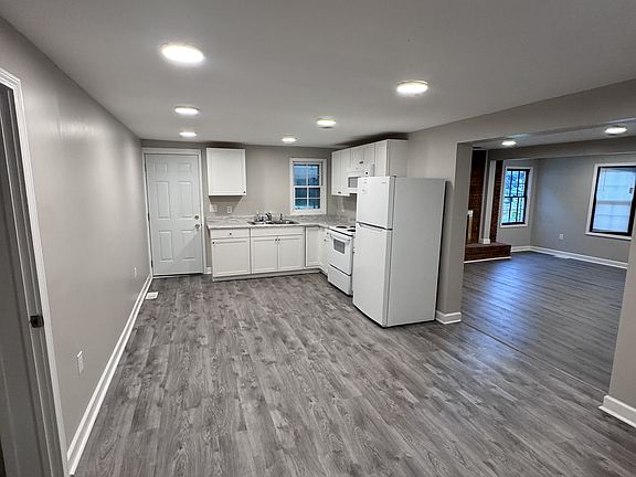 2nd image of 4009 S Carolina 246