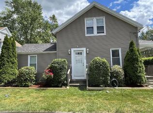 25 Vermont St, Johnston, RI 02919
