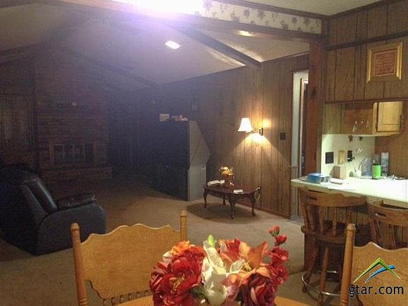 3rd image of 100 Carey Ln