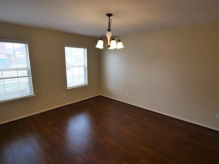 24731 Cobble Canyon Ln — Photo 7