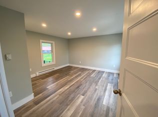 34 Church Ave #1, North Berwick, ME 03906