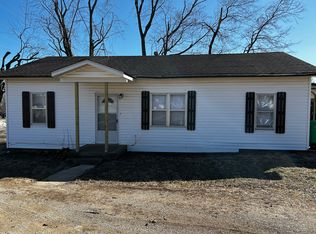 1223 Old Fredericktown Rd, Farmington, MO 63640