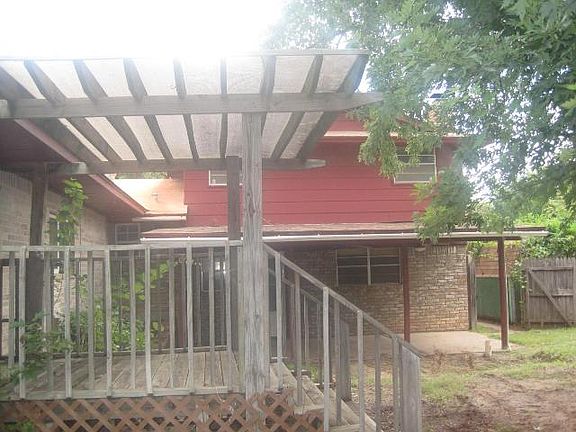 2nd image of 1433 Woodland Way