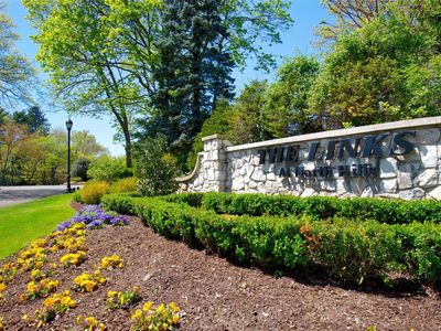 448 Links Drive S, Roslyn, NY, 11576