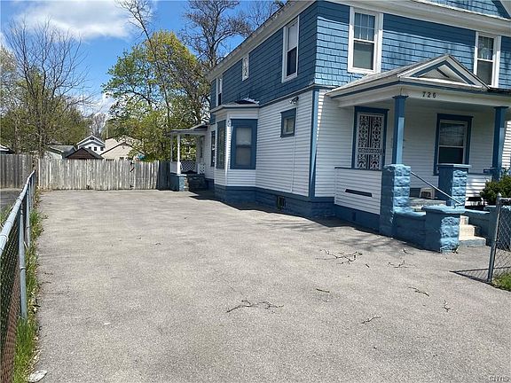 3rd image of 726 W Newell St