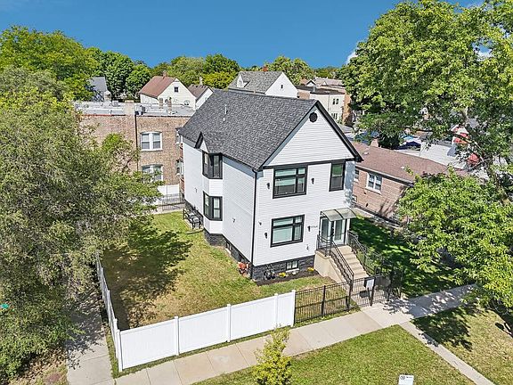 2nd image of 5964 W Iowa St #2