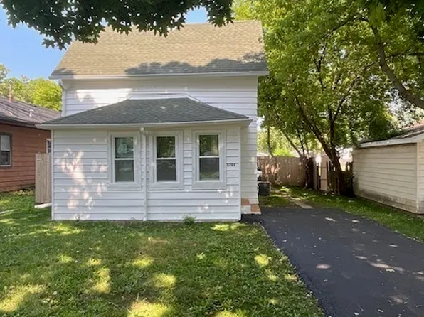 1703 Hermon Ave, Zion, IL 60099