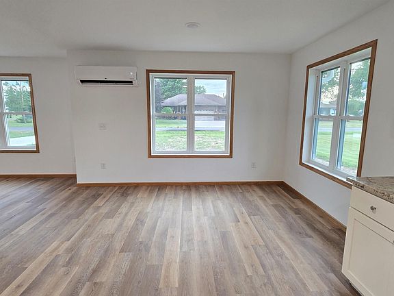4th image of 6528 John Ave