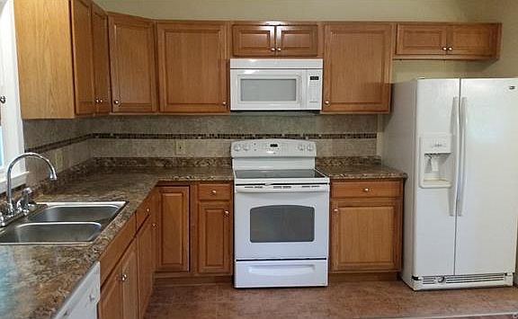 3rd image of 4605 Monroe Ave