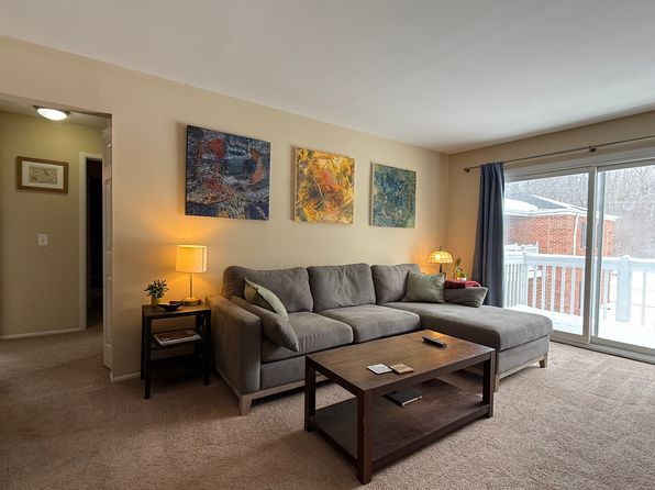 2405 Torquay Ave APT 201