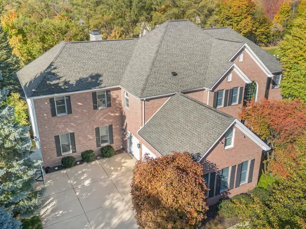 1545 Wedgewood Pl, Essexville, MI 48732