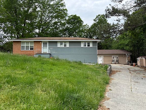 2nd image of 1003 W Circle Dr