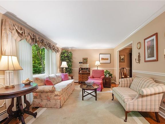 5th image of 12 Kingswood Way