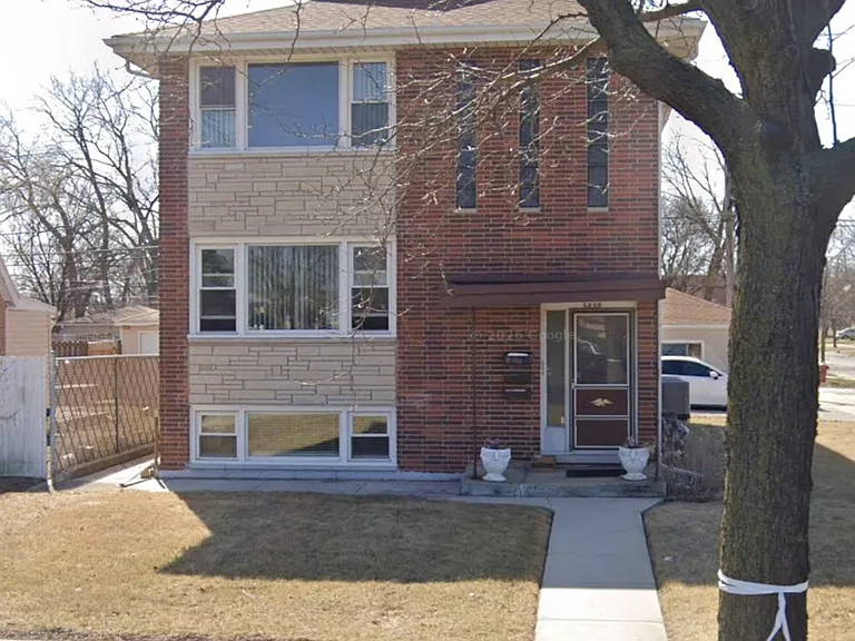 5859 W 79th St #1 — Photo 4