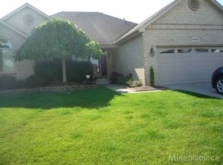 45811 Delta Dr, Macomb, MI