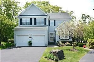 9 Oakwood Ct photo 1