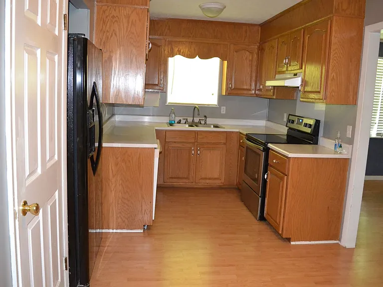138 Cypress Cir — Photo 12