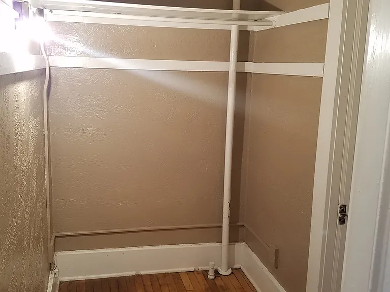 515 W Washington St #2 — Photo 6