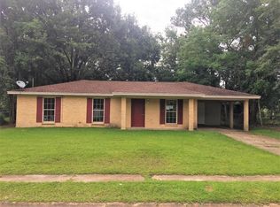 7104 La Rochelle Dr, Biloxi, MS 39532