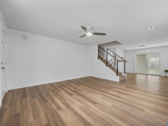 3rd image of 259 Mountain Creek Dr