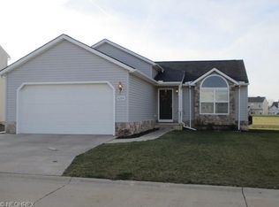 6204 Greenview Trl, North Ridgeville, OH 44039