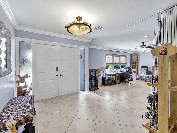 2nd image of 1100 Dana Ct
