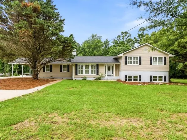 76 Willis Rd, Molena, GA 30258