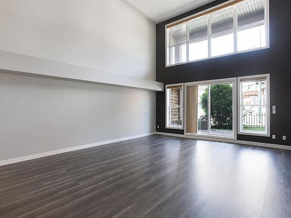 5th image of 1505 N 27th Ave SW #109