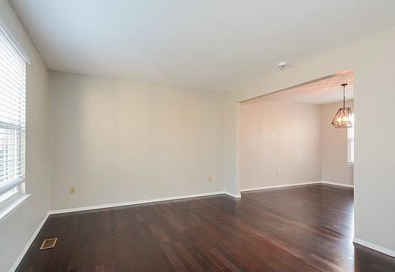 4th image of 13565 Ocean Side Dr