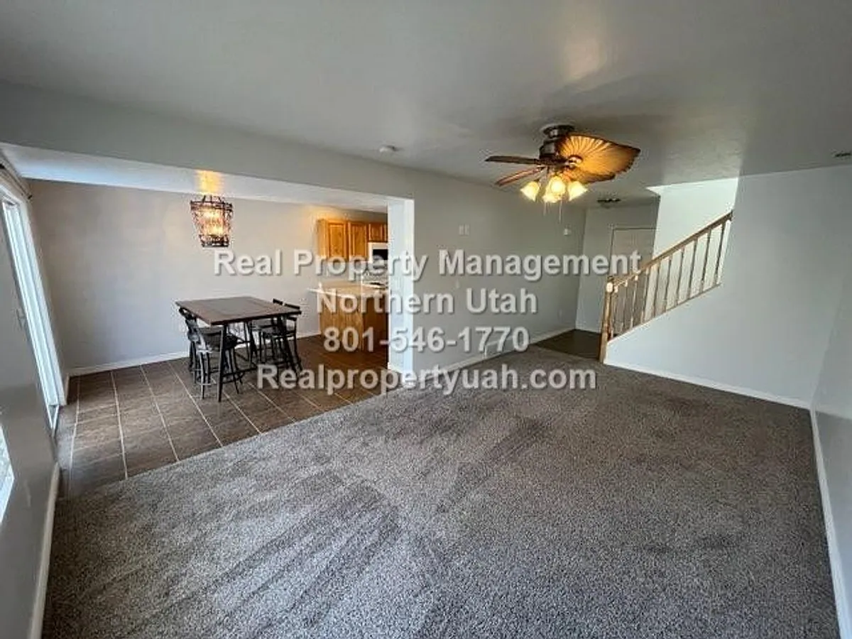 Building Photo - 652 W 800 N #49