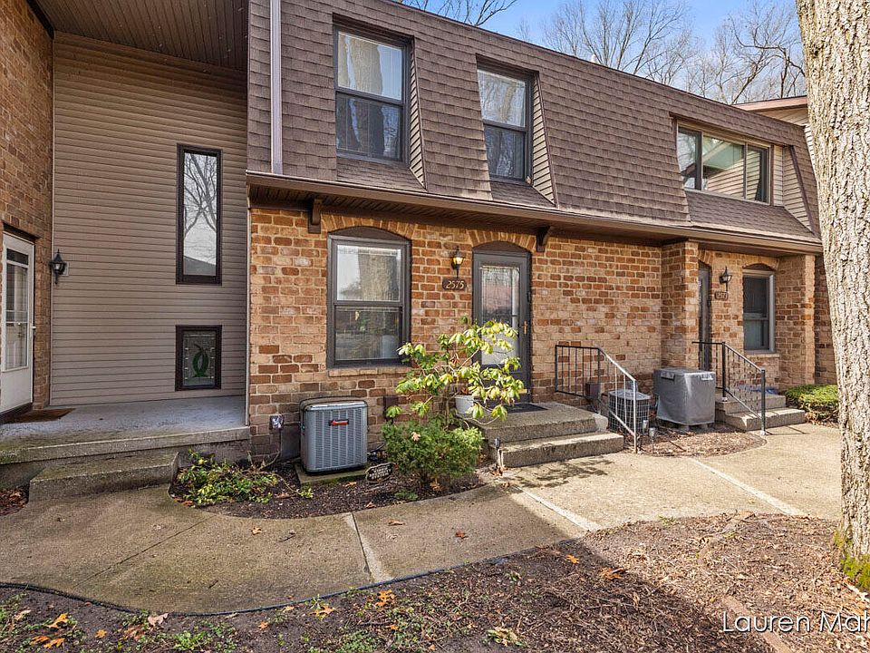 2575 Chatham Woods Dr SE 11, Grand Rapids, MI 49546 Zillow