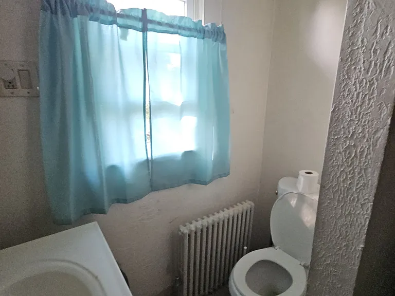 226 S 228 Main St — Photo 2