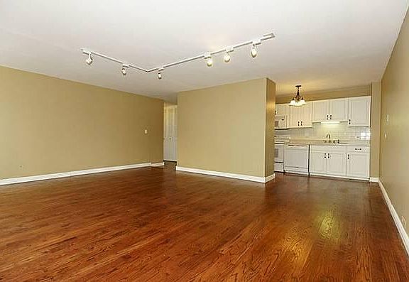 2nd image of 4250 N Marine Dr APT 1211