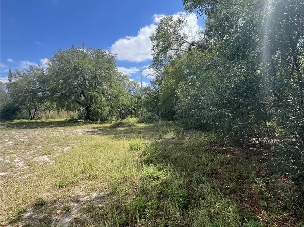 107 Pine St, Dundee, FL 33838