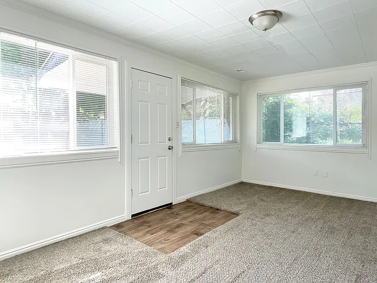 307 N 100 W — Photo 3