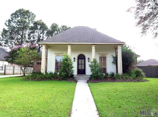 18040 Jefferson Ridge Dr, Baton Rouge, LA 70817