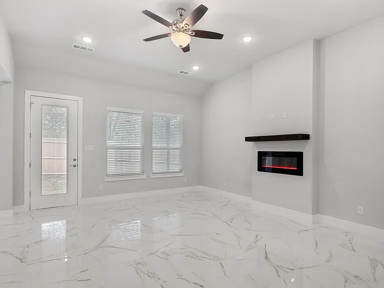 2217 S Peachtree Ct — Photo 15