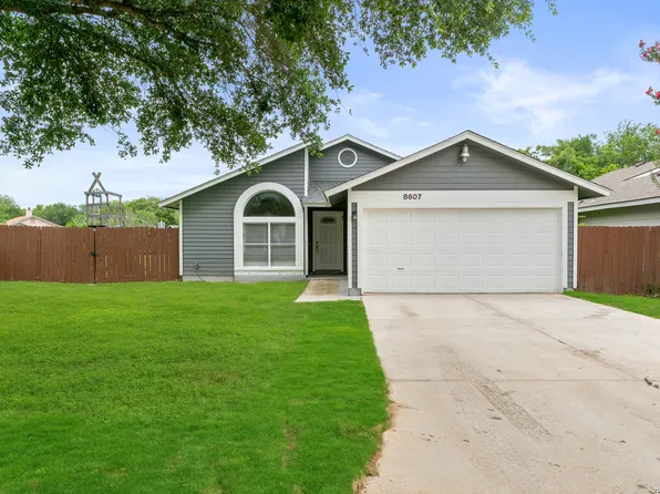 8607 RIDGE MILE DR, San Antonio, TX 78239