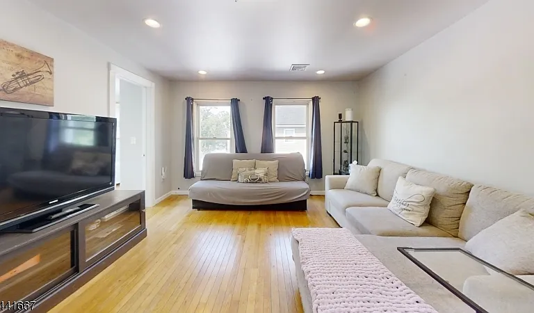 408 Forest St — Photo 14