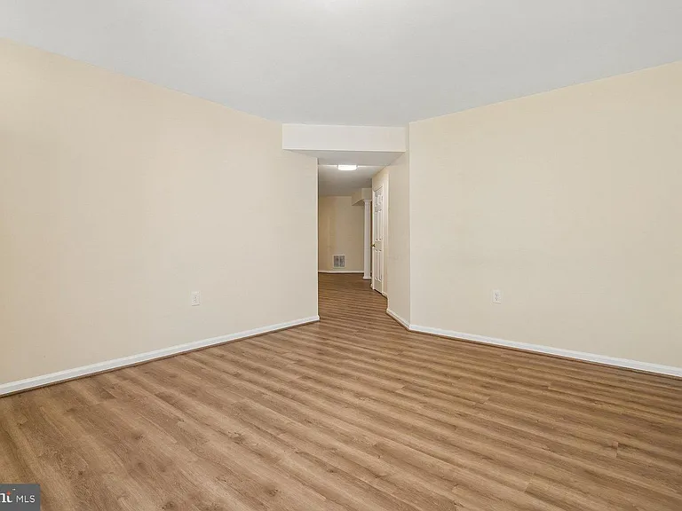 9059 Galvin Ln — Photo 58