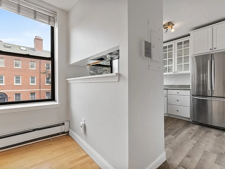 30 Main St #12 — Photo 4