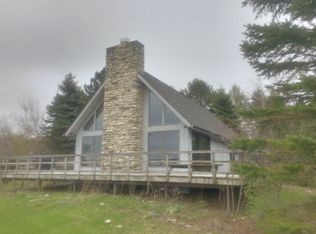 7532 Hillside Rd, Egg Harbor, WI 54209